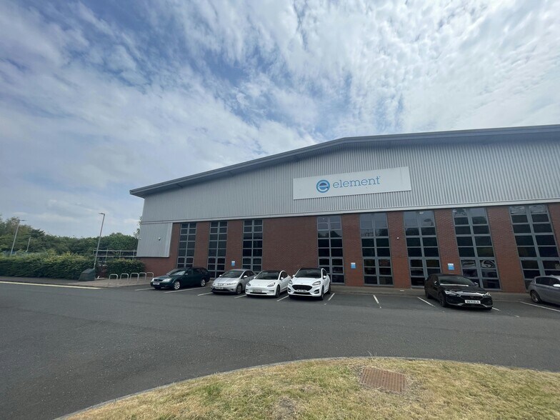 Blowers Green Rd, Dudley à louer - Photo principale – Image 1 sur 4