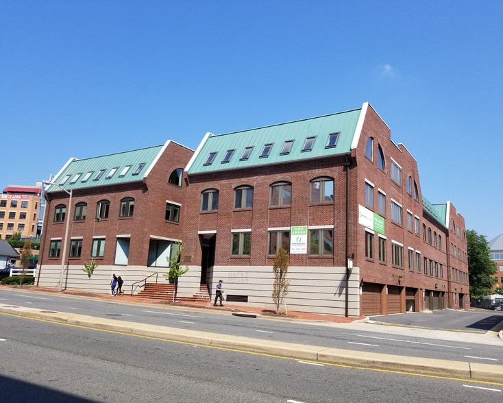 1611 Duke St, Alexandria, VA à louer - Photo de l’immeuble – Image 2 sur 5
