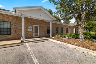 1616 Jork Rd, Jacksonville, FL à louer Photo de l’immeuble– Image 2 sur 26