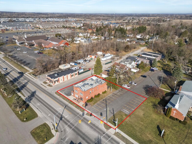 58540 Van Dyke Ave, Washington, MI à vendre - Photo de l’immeuble – Image 2 sur 70