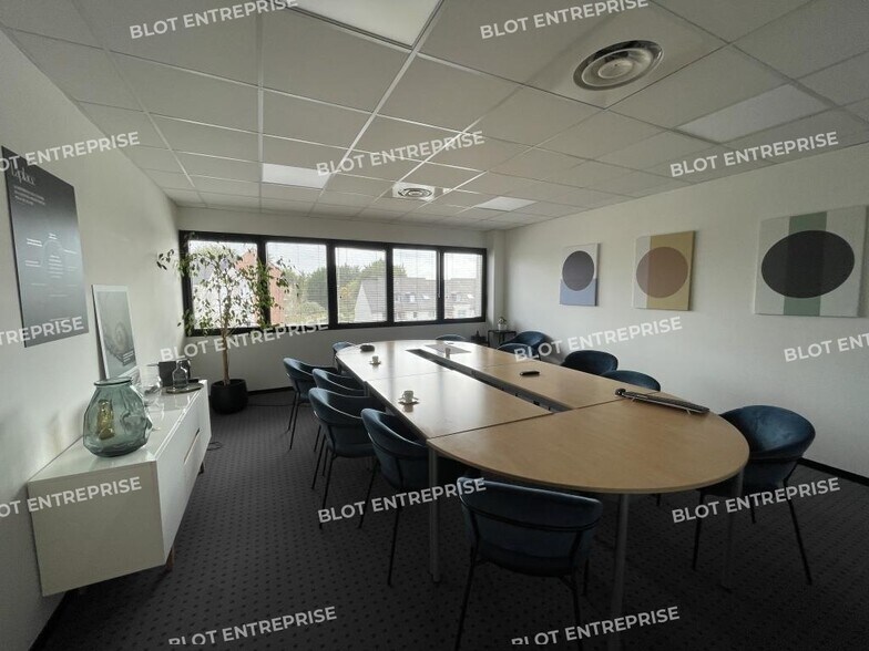 Bureau dans Saint-Grégoire à vendre - Photo de l’immeuble – Image 2 sur 9