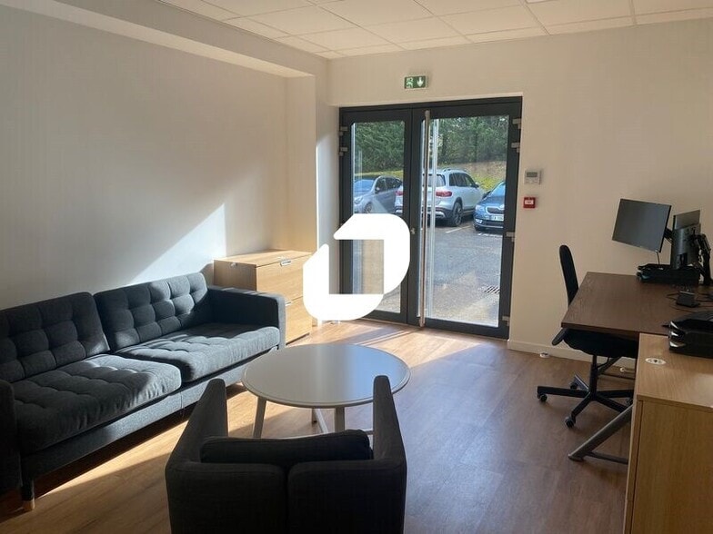 Bureau dans Rillieux-la-Pape à louer - Photo intérieure – Image 2 sur 7