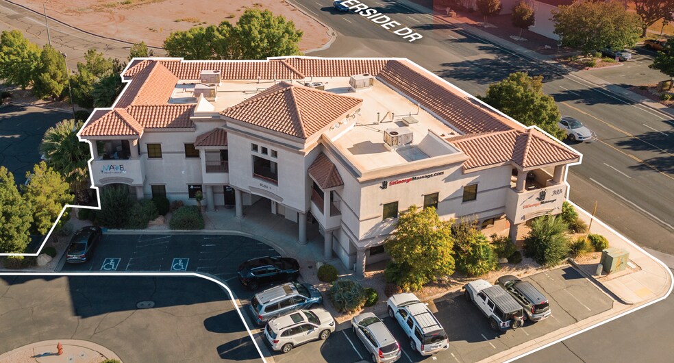 393 E Riverside Dr, St George, UT à louer - Photo de l’immeuble – Image 3 sur 10