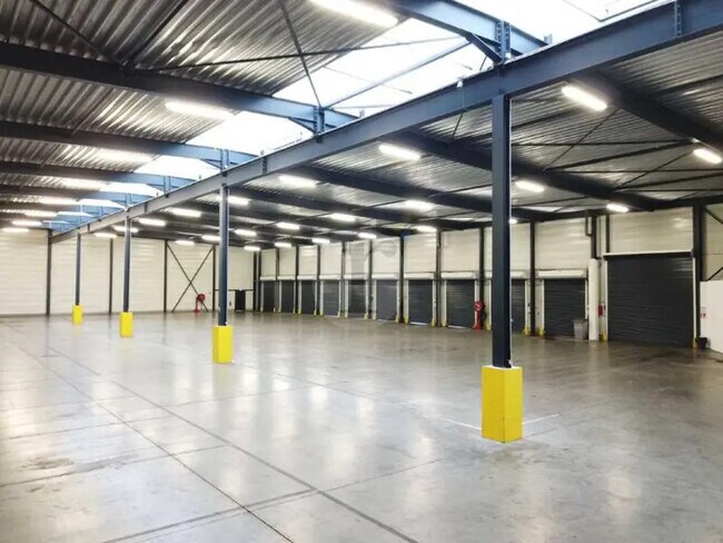 Plus de détails pour Local d'activités, Industriel/Logistique à louer