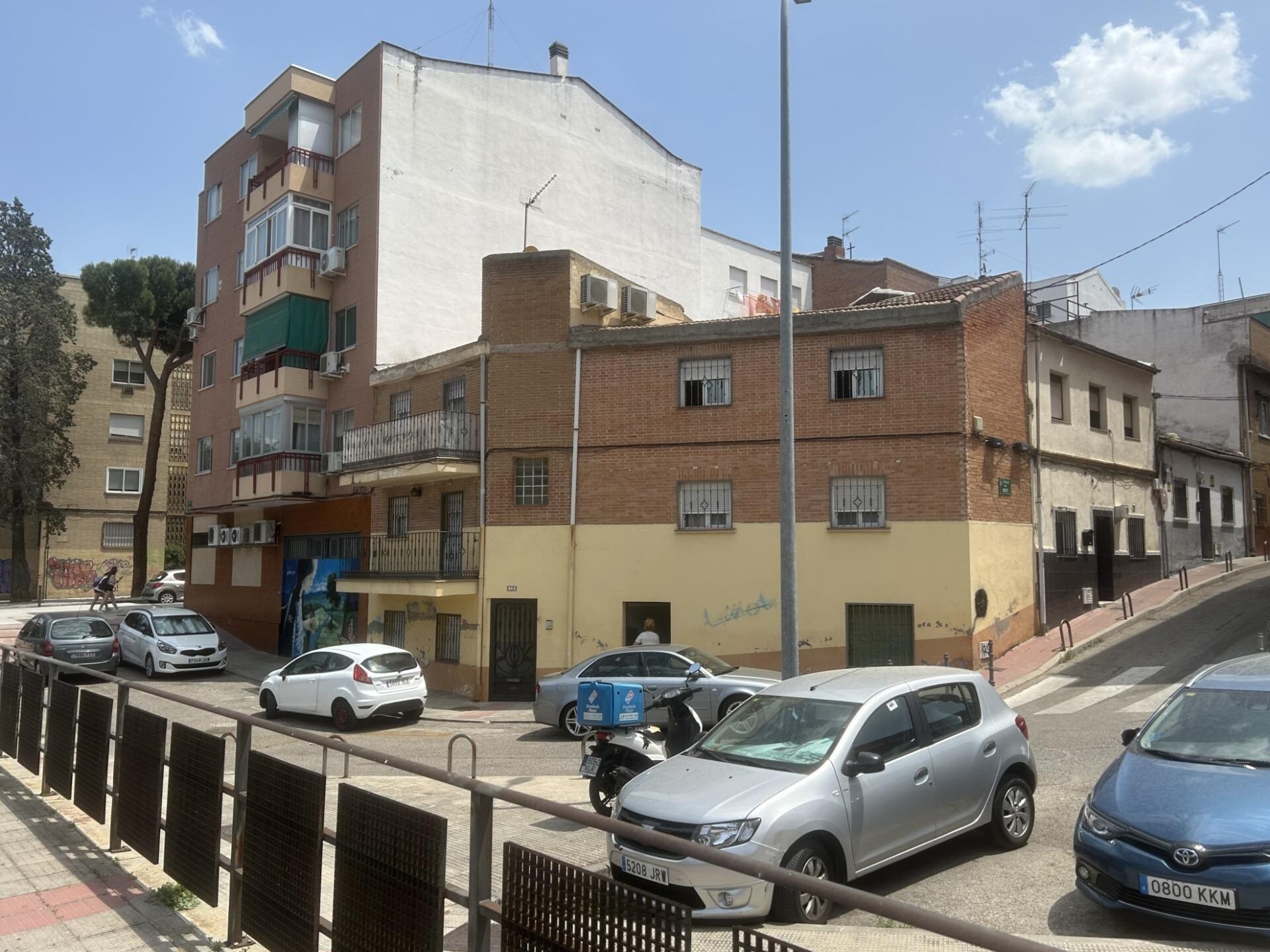 Immeuble residentiel dans Coslada, Madrid à vendre Photo principale– Image 1 sur 56