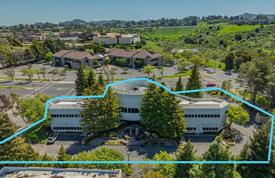 3223 Blume Dr, Richmond, CA à louer - Photo de l’immeuble – Image 2 sur 31