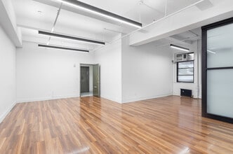 115 W 45th St, New York, NY à louer Photo intérieure– Image 1 sur 5