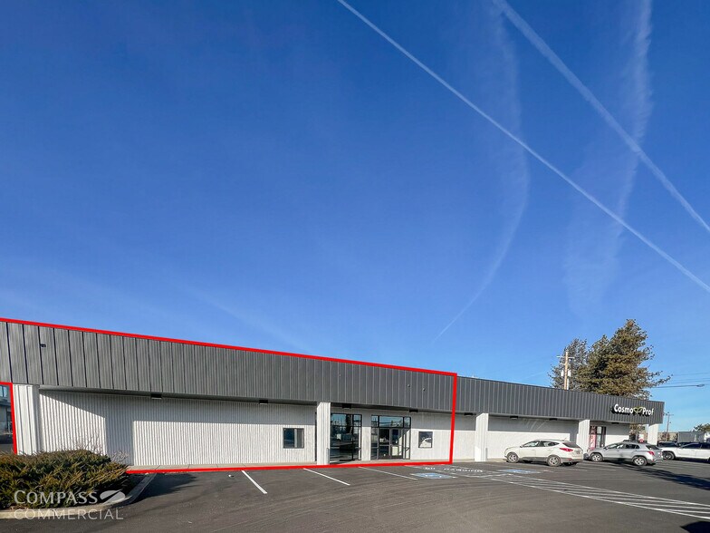63011 N Highway 97, Bend, OR à louer - Photo de l’immeuble – Image 2 sur 10