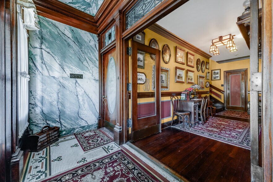 1266 National Pike, Hopwood, PA à vendre - Photo de l’immeuble – Image 3 sur 79