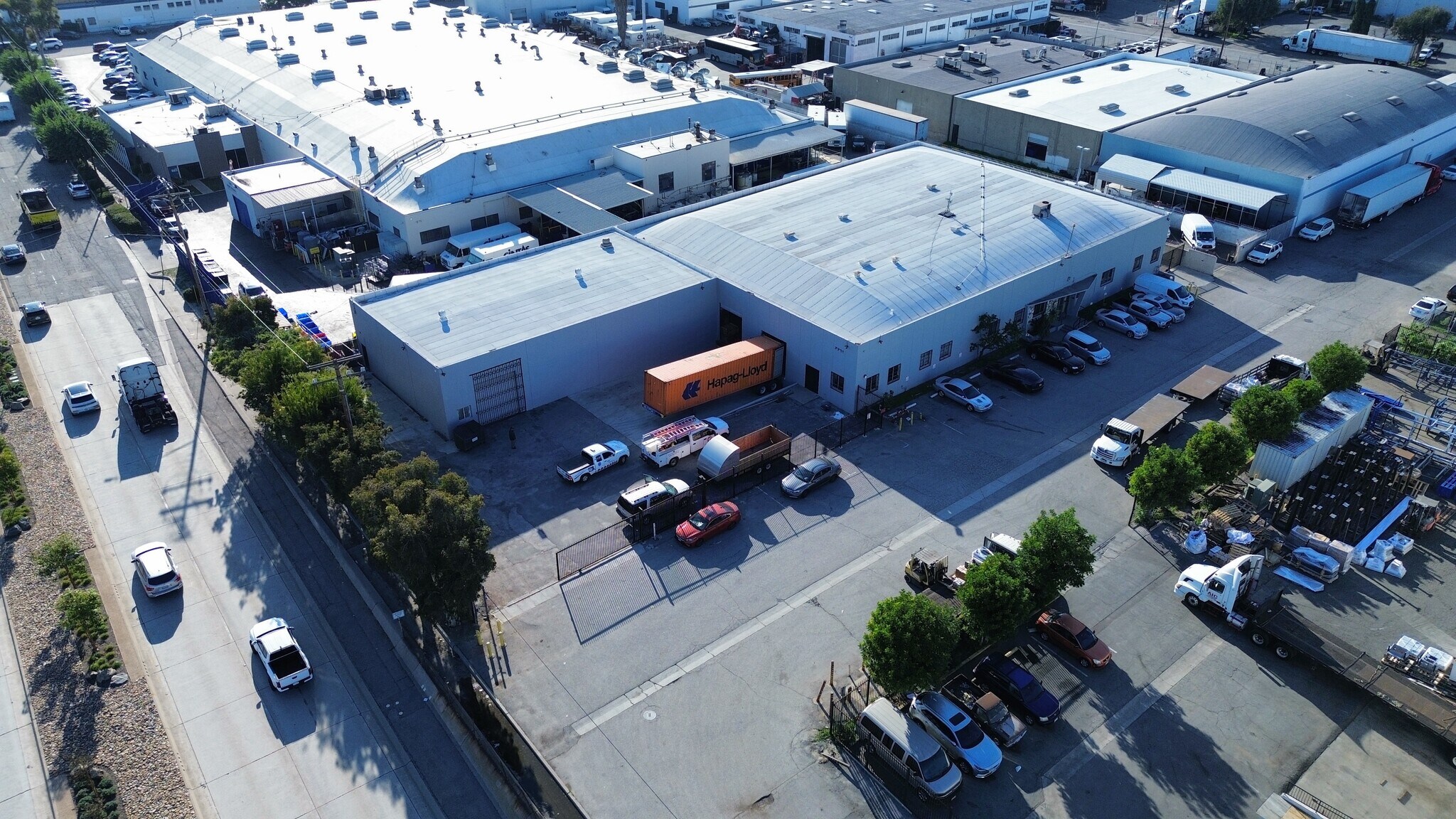 7711 S Paramount Blvd, Pico Rivera, CA à vendre Photo principale– Image 1 sur 6