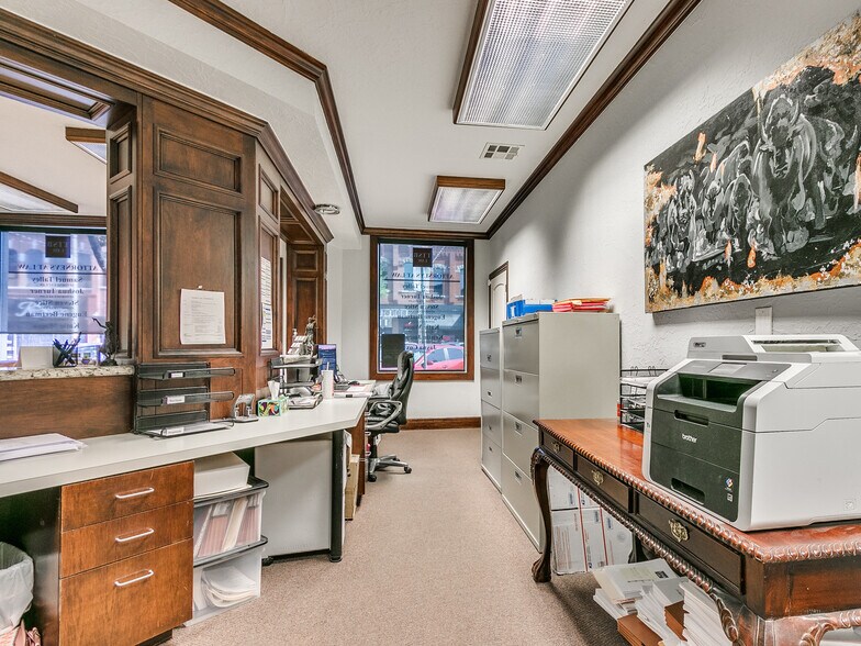 219 E Main St, Norman, OK à vendre - Photo intérieure – Image 3 sur 10