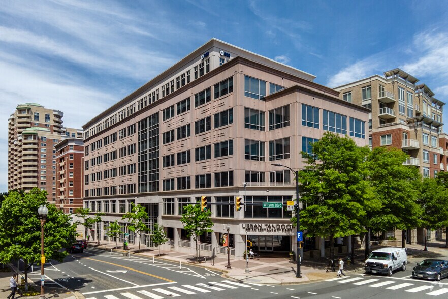 801 N Quincy St, Arlington, VA à louer - Photo de l’immeuble – Image 1 sur 6