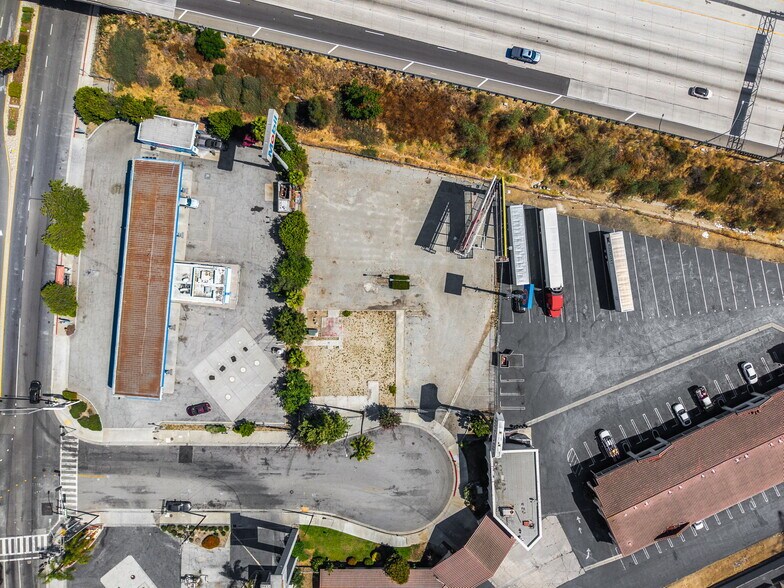 1225 Durfee, South El Monte, CA à louer - Photo de l’immeuble – Image 2 sur 13