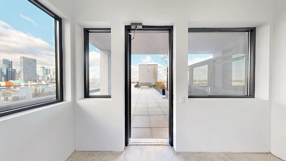 3501 36th Ave, Astoria, NY à louer - Numérisation 3D Matterport – Image 3 sur 13
