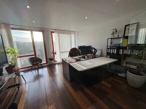 Bureau dans Houilles à louer Photo intérieure– Image 2 sur 9