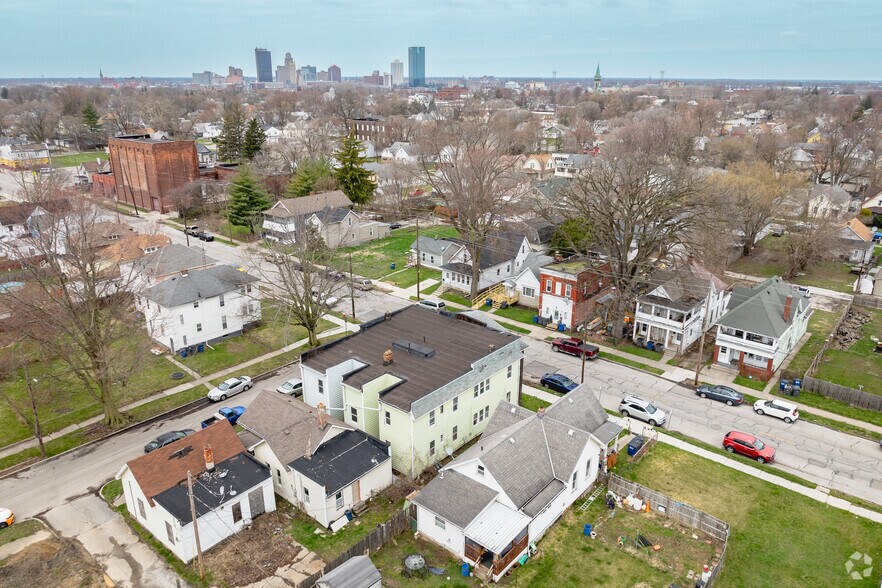 1202-8 Nevada St, Toledo, OH à vendre - Photo de l’immeuble – Image 3 sur 5