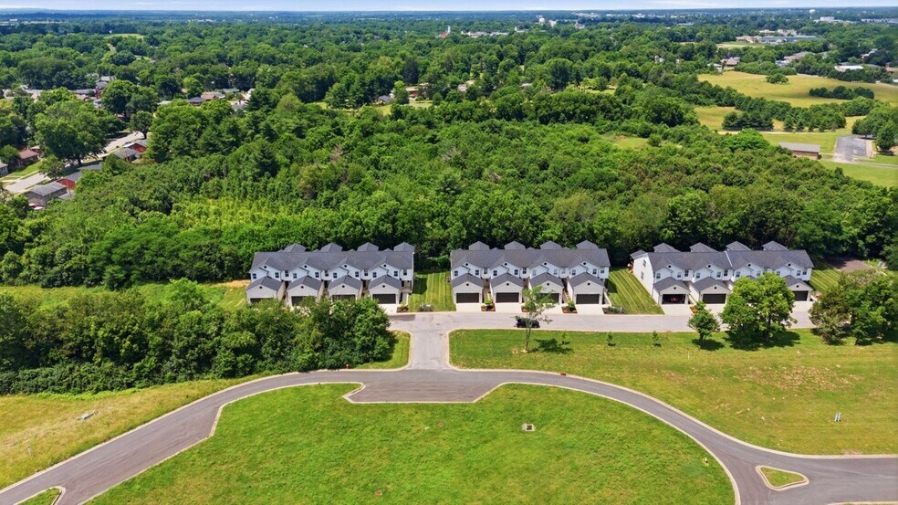 256-258 Sugartree Ln, Versailles, KY à vendre - Photo de l’immeuble – Image 2 sur 25