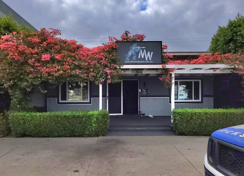 11276 Washington Pl, Culver City, CA à louer - Photo de l’immeuble – Image 1 sur 6