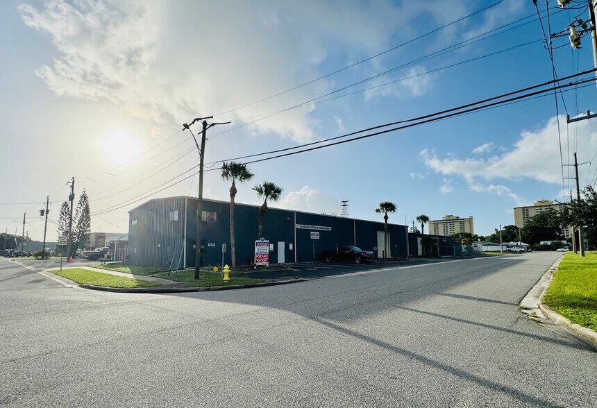 1605 Lake Street and 716 Columbus Avenue portefeuille de 2 biens à vendre sur LoopNet.fr - Photo de l’immeuble – Image 2 sur 27