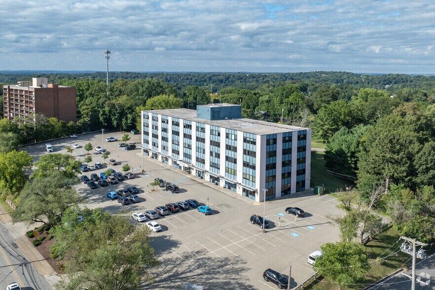10 Duff Rd, Pittsburgh, PA à louer - Aérien – Image 2 sur 4