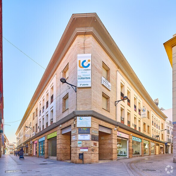Local commercial dans Dos Hermanas, Sevilla à vendre - Photo de l’immeuble – Image 2 sur 3