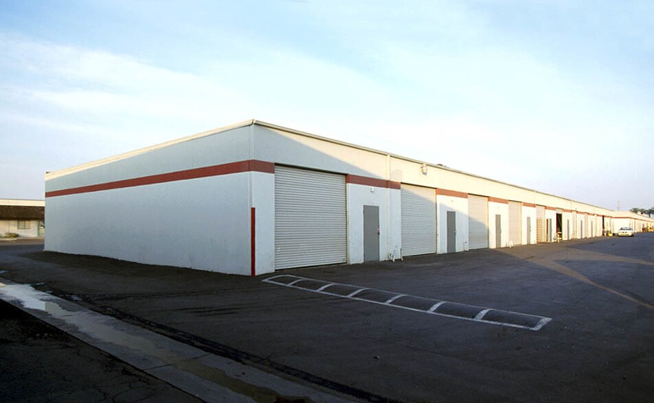 1320 E Saint Andrew Pl, Santa Ana, CA à louer - Autre – Image 2 sur 6