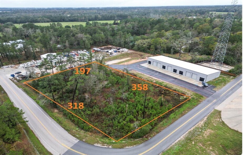 18417 Keenan Cut Off Rd, Montgomery, TX à vendre - Photo principale – Image 1 sur 2