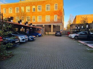 Plus de détails pour 26 Whitefriars Av, Harrow - Bureau à vendre