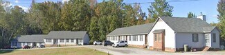 Plus de détails pour 100 Springdale Dr, Clinton, SC - Logement à vendre