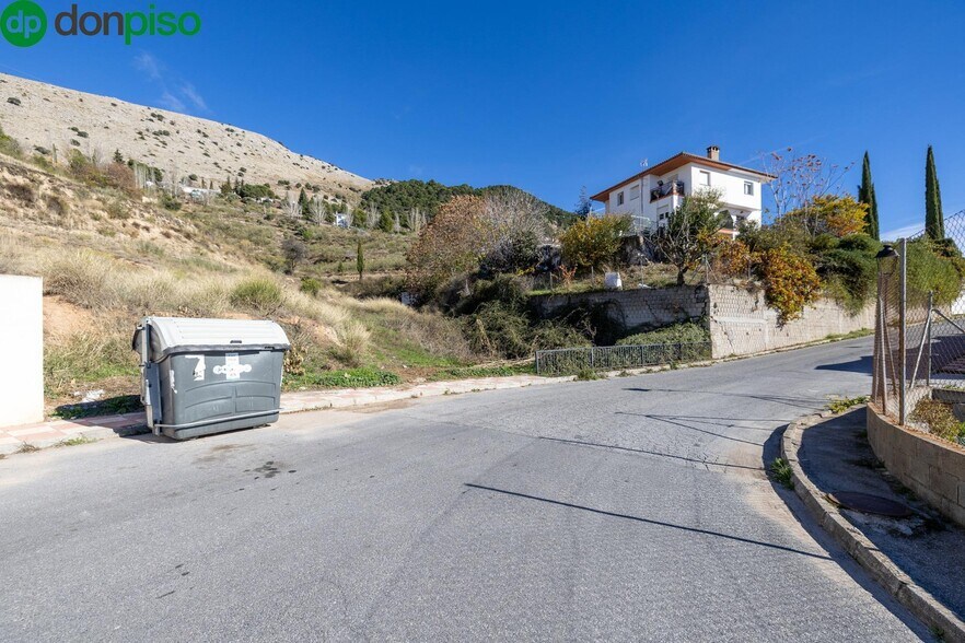 Avenida Príncipe Felipe, 2, Alfacar, Granada à vendre - Photo principale – Image 1 sur 15