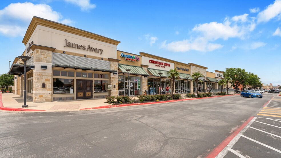 3941 S Interstate 35, San Marcos, TX à vendre - Photo de l’immeuble – Image 2 sur 29