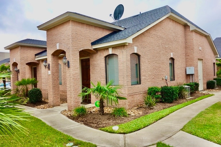 1826 Snake River Rd, Katy, TX à louer Photo de l’immeuble– Image 1 sur 9