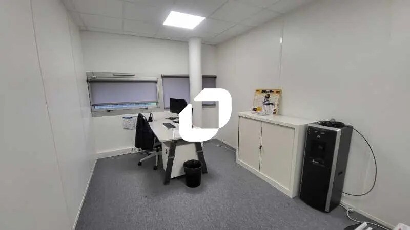 Bureau dans Canéjan à louer - Photo de l’immeuble – Image 3 sur 9