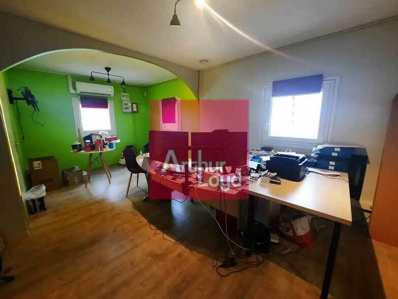 Local d'activités dans Aubière à vendre - Photo de l’immeuble – Image 3 sur 11