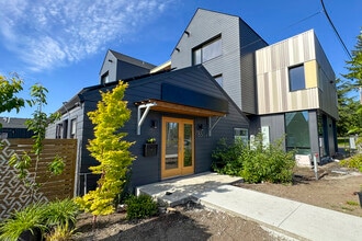 6504 Capitol Blvd SE, Tumwater, WA à louer Photo de l’immeuble– Image 1 sur 14