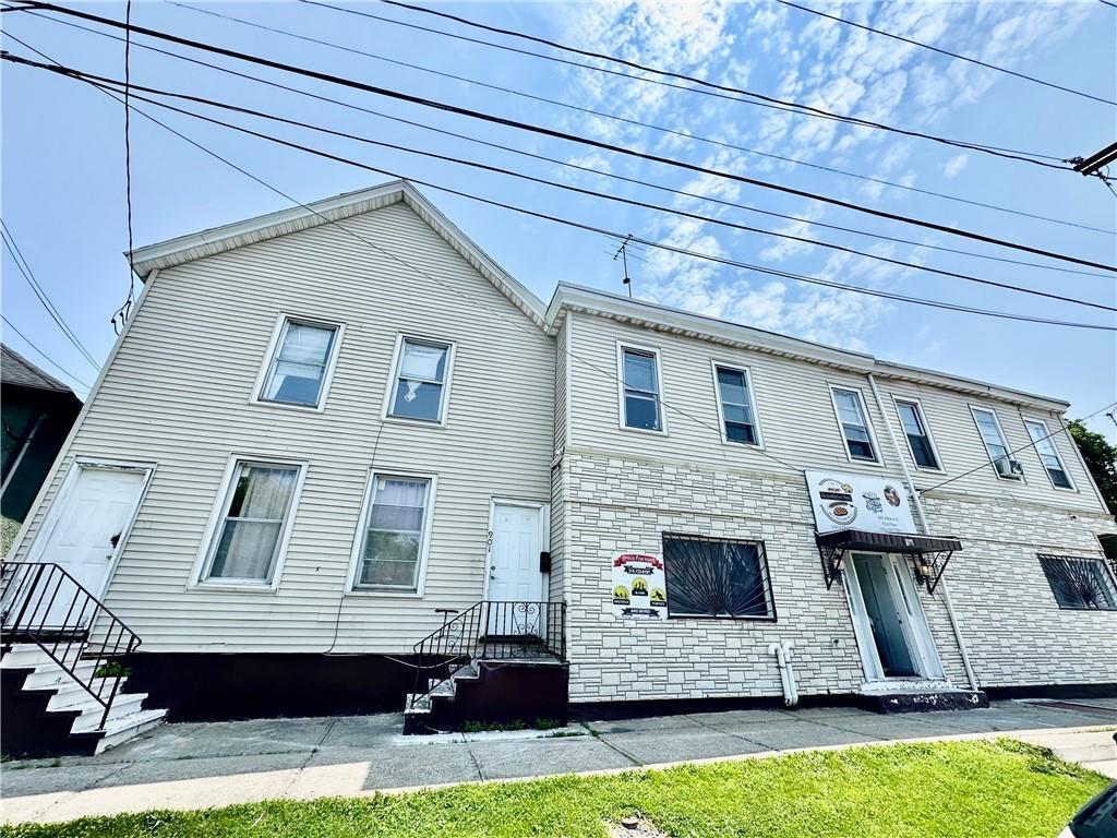 905 Albany St, Utica, NY à vendre Photo principale– Image 1 sur 15