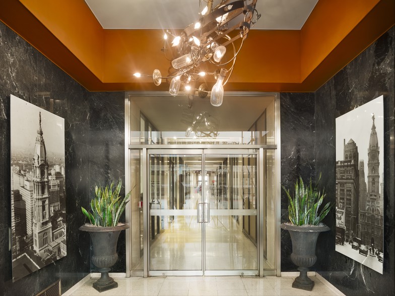 1315 Walnut St, Philadelphia, PA à louer - Hall d’entrée – Image 3 sur 10