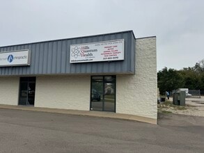 606 N Country Fair Dr, Champaign, IL à louer Photo intérieure– Image 2 sur 4