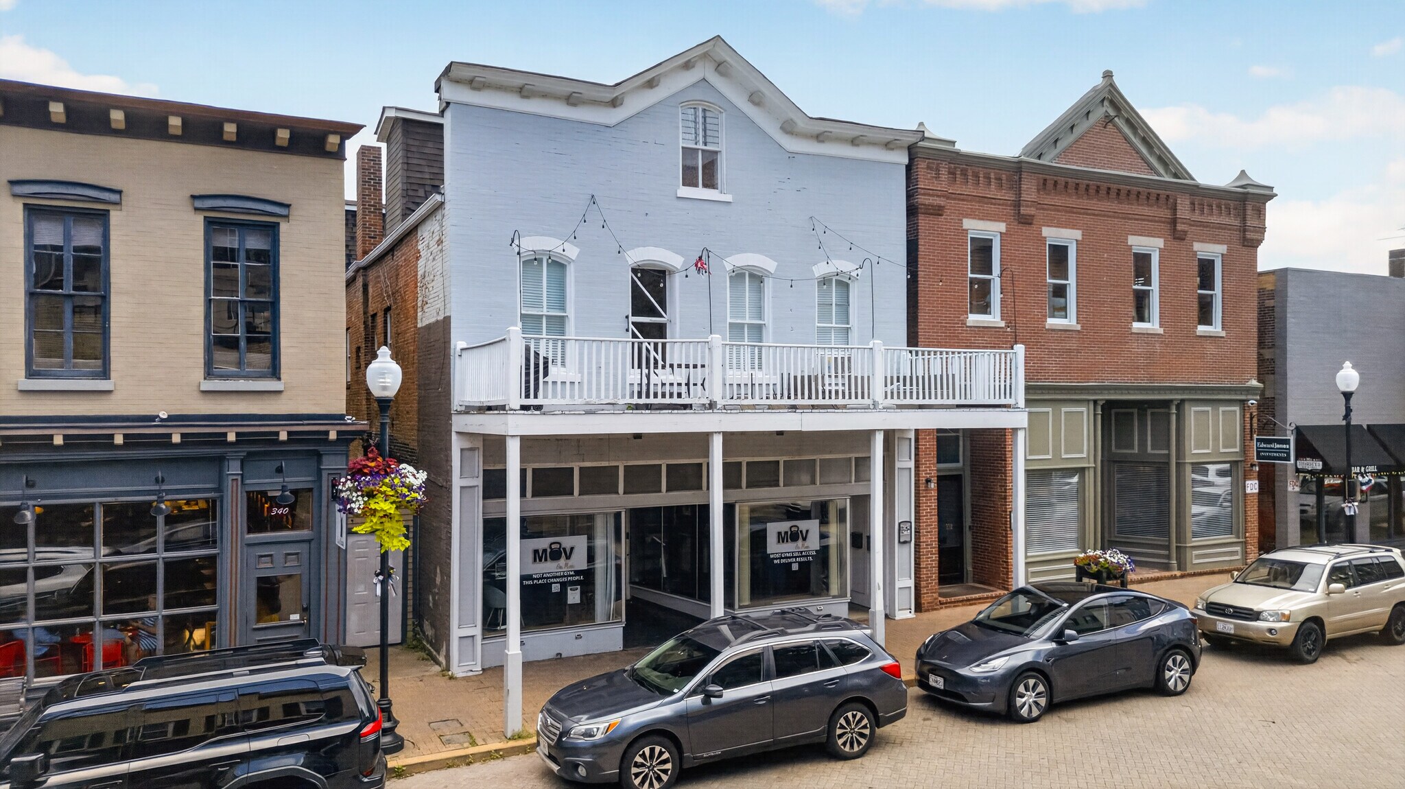 334 N Main St, Saint Charles, MO à vendre Photo principale– Image 1 sur 9