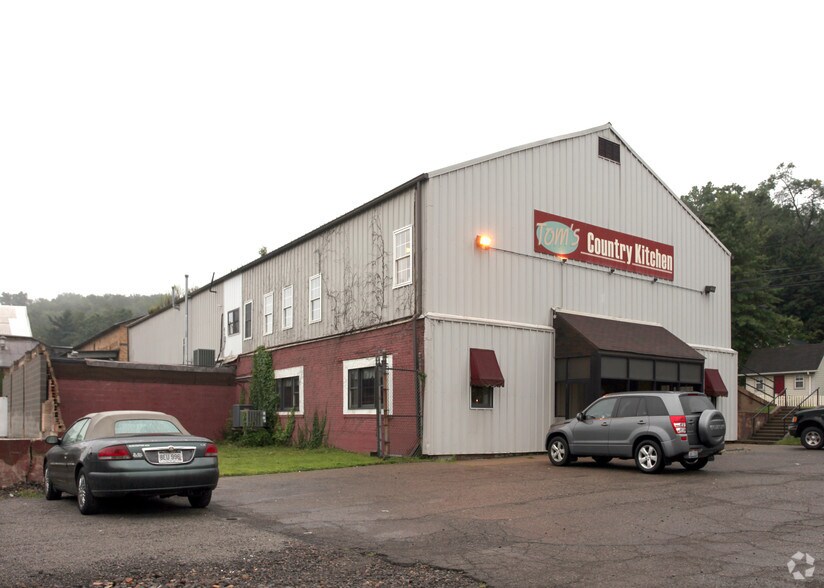 809-829 Carolina Ave, Chester, WV à louer - Photo de l’immeuble – Image 2 sur 2