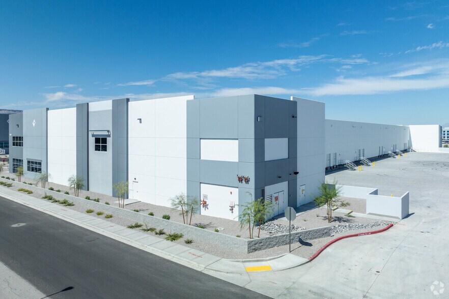 8281 W Badura Ave, Las Vegas, NV à vendre - Photo de l’immeuble – Image 2 sur 6