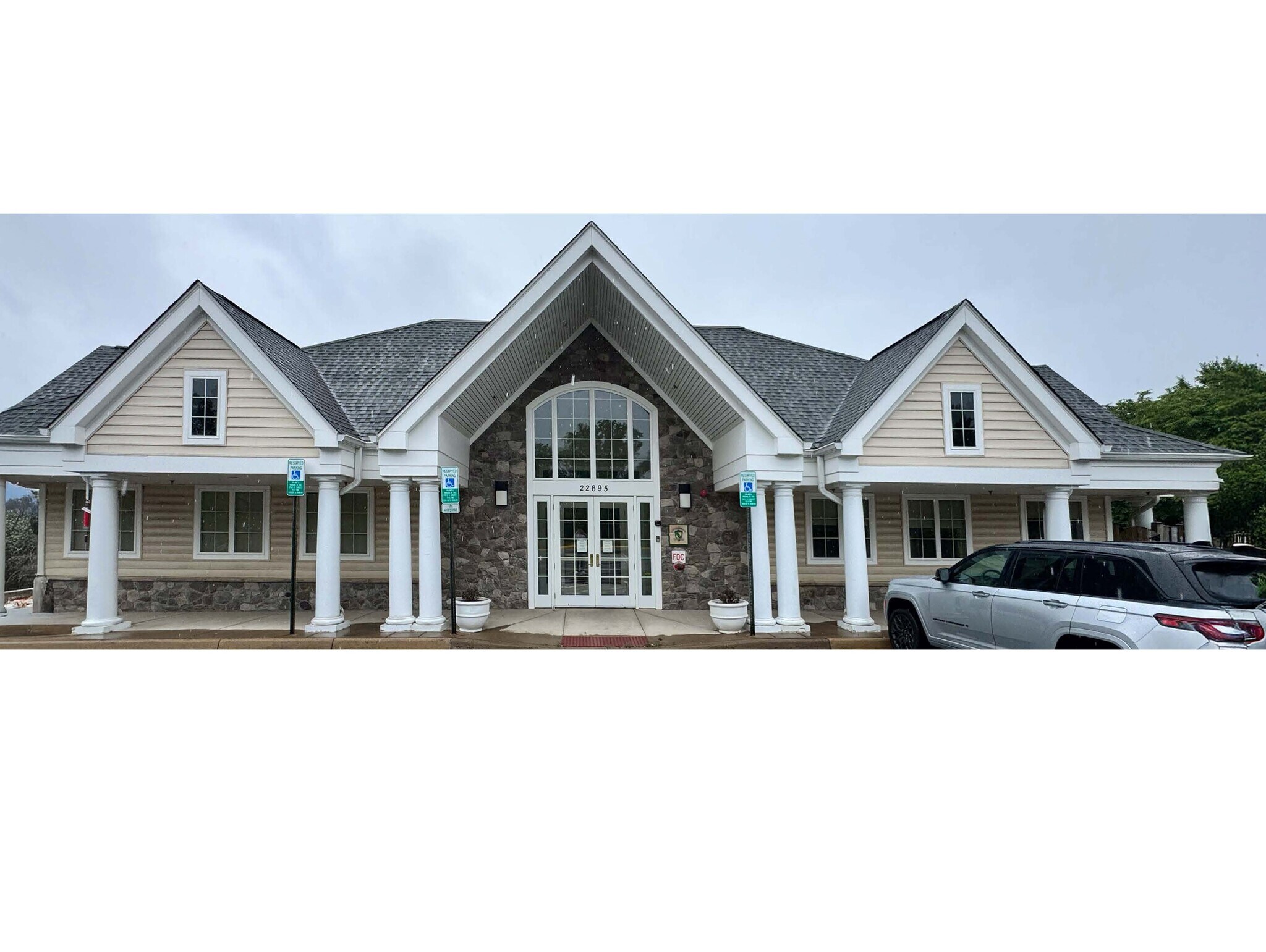 22695 Cotton Grass Way, Ashburn, VA à louer Photo principale– Image 1 sur 2