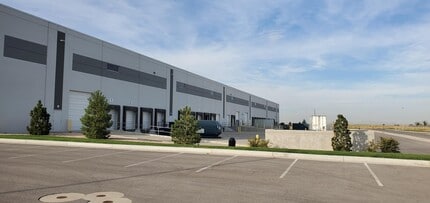 2150 N 2200 W, Salt Lake City, UT à louer Photo de l’immeuble– Image 2 sur 7
