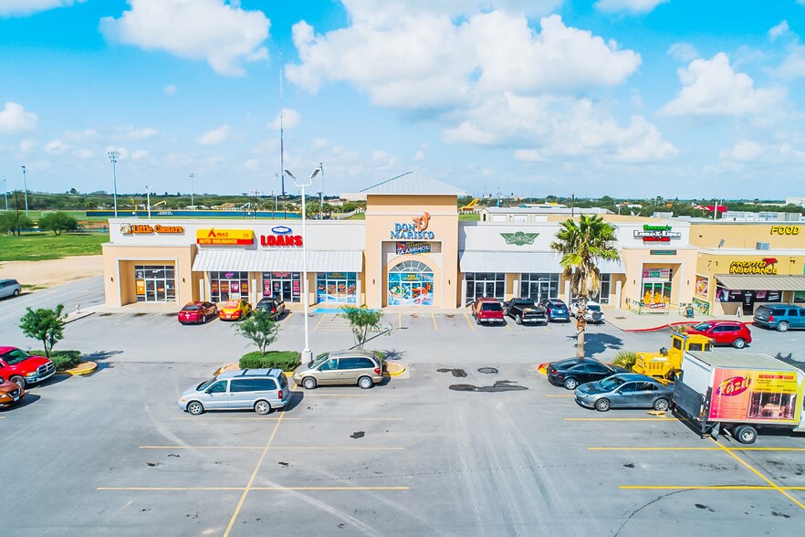 3513 N Closner Blvd, Edinburg, TX à louer - Photo de l’immeuble – Image 3 sur 6