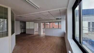 16 Rue Jean Jacques Rousseau, Issy-les-Moulineaux à louer Photo intérieure– Image 1 sur 10