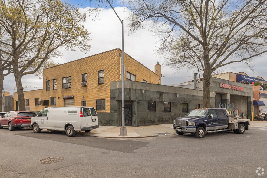 4800 Astoria Blvd, Astoria, NY à vendre - Photo principale – Image 1 sur 8