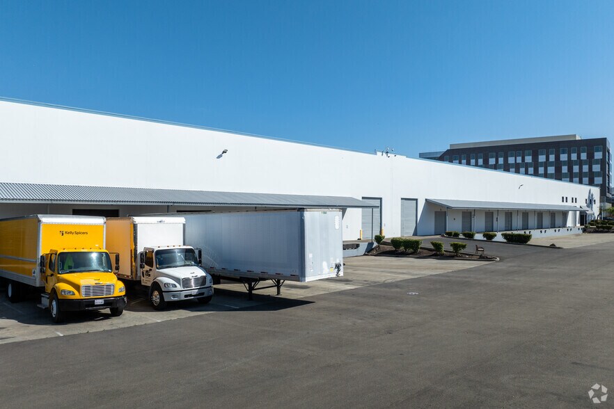 1515-1525 Alvarado St, San Leandro, CA à louer - Photo de l’immeuble – Image 2 sur 8