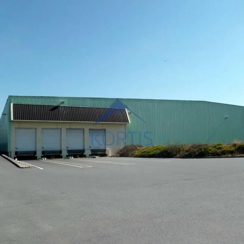 Local d’activités dans Belleville-en-Beaujolais à louer Photo de l’immeuble– Image 1 sur 2