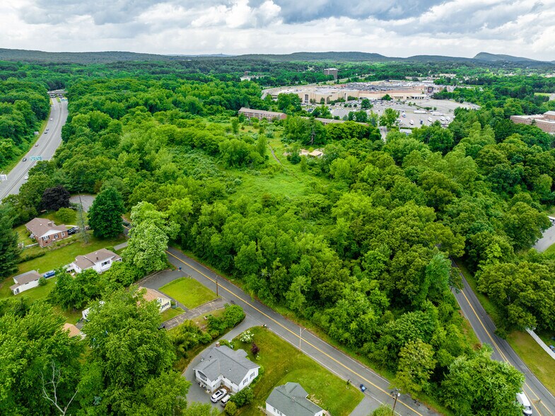 89 Whitney Ave, West Springfield, MA à vendre - Aérien – Image 3 sur 10
