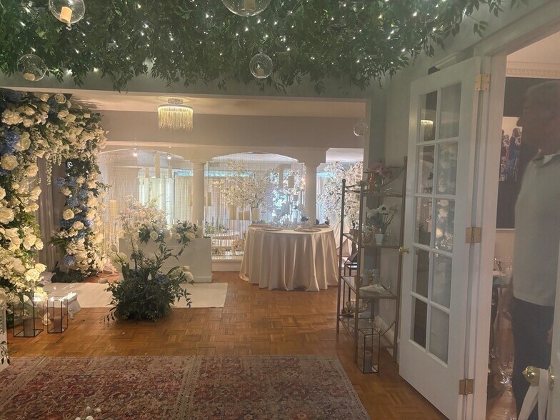 431 E Main St, Mount Kisco, NY à vendre - Photo de l’immeuble – Image 2 sur 5
